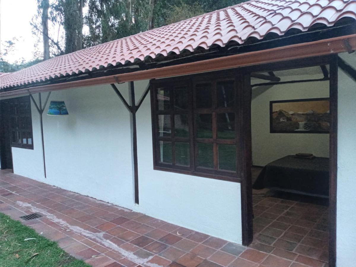 Вилла Quinta Los Eucaliptos Кито Экстерьер фото